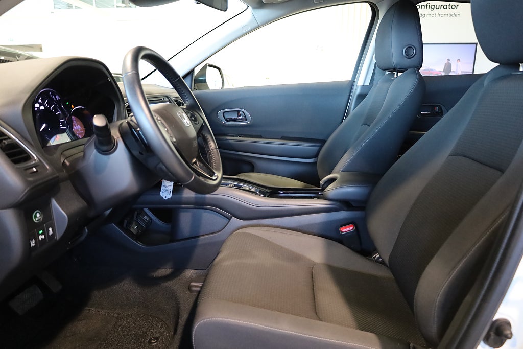 Honda HR-V 1.5 i-VTEC Elegance AUT Drag Kamera Navi Blåtand PDC 2020