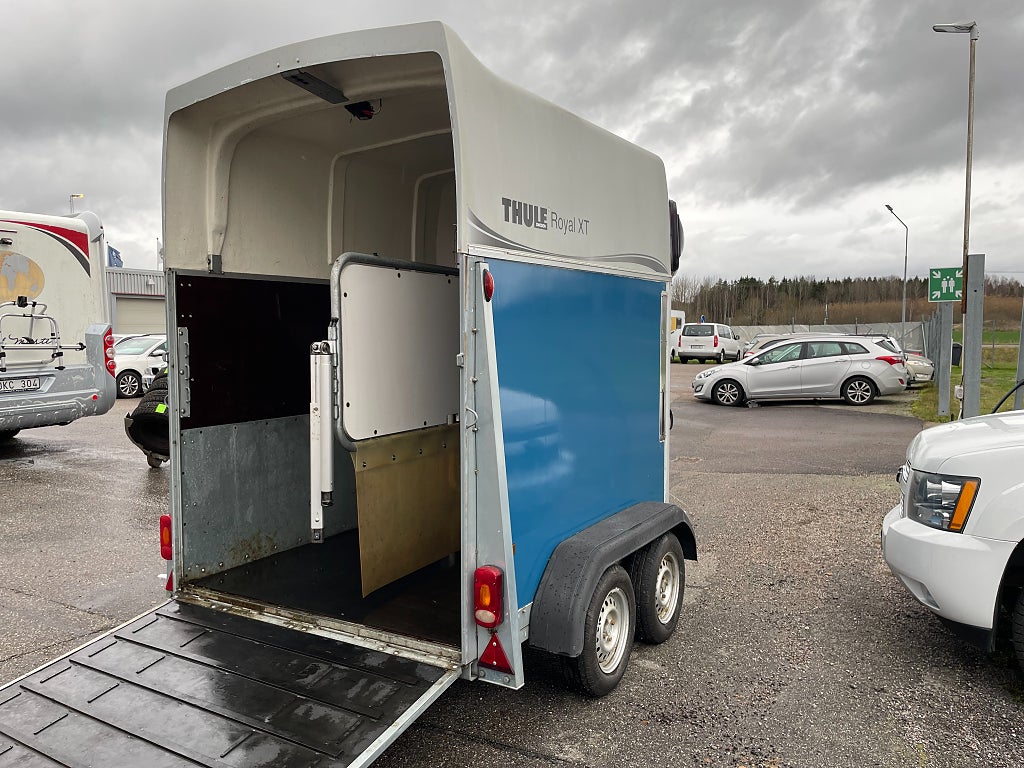 Thule Royal Xt 135tb Hästsläp Nyrenoverat skåp 2023