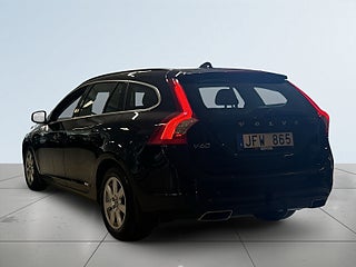 Volvo V60 D4 AWD Momentum Dragkrok Mvärme Farthållare Psens S&V