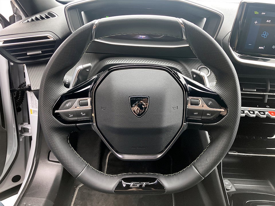 Bild på Peugeot 2008 GT 1.2 PT 130hk Aut B-KAMERA CARPLAY ELSTOL