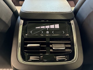 Volvo V90 B4 AWD Aut Momentum Drag Värmare H/K Pano 360 S&V-däck