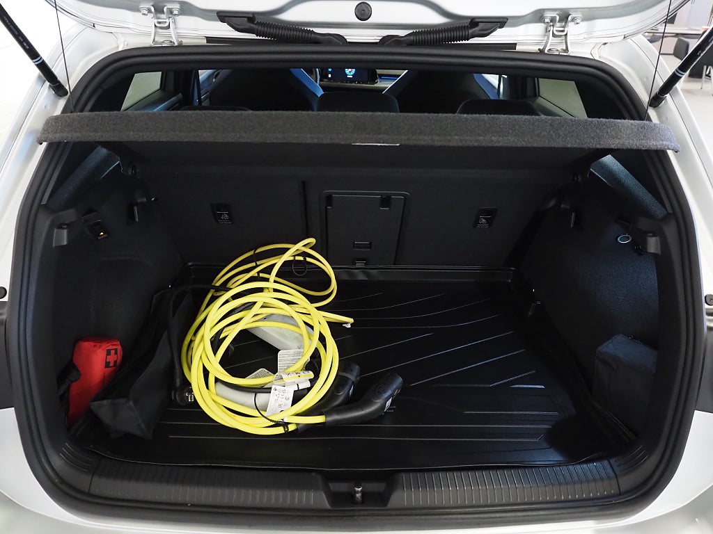 Volkswagen Golf GTE 1.4 TSI Plug-in 245hk Drag P-Värm Kamera Navi IQ 2023