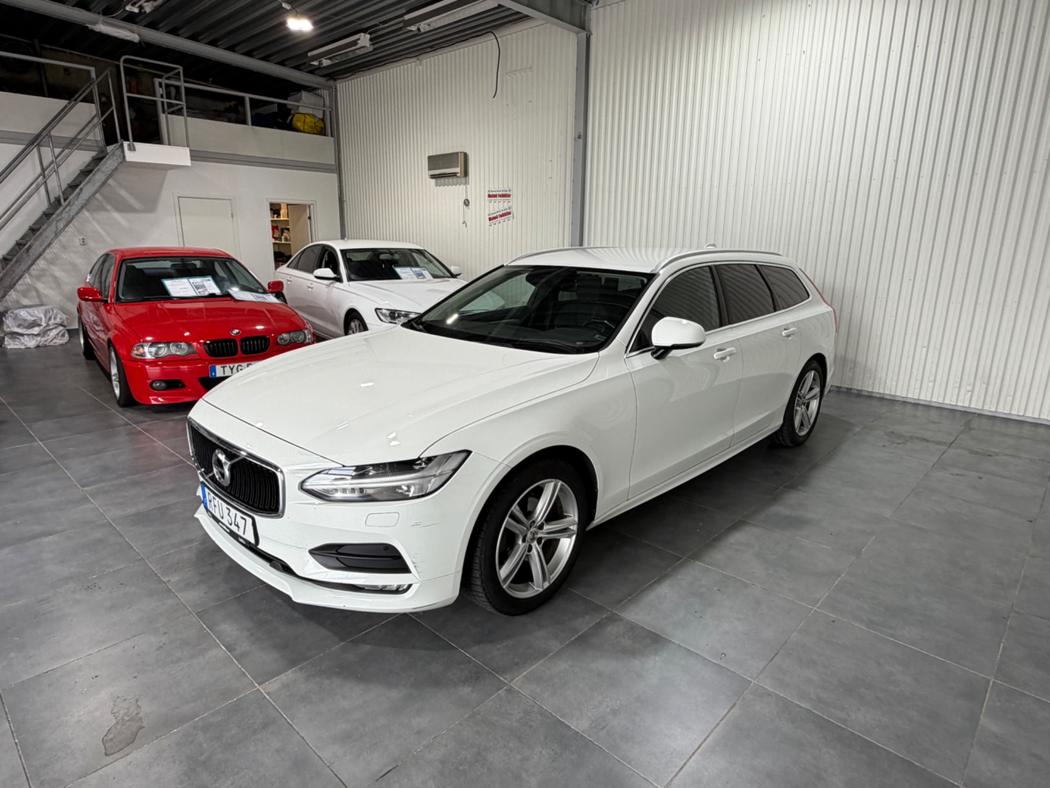 Volvo V90 D4 Momentum Euro 6 2019, photo 5/44