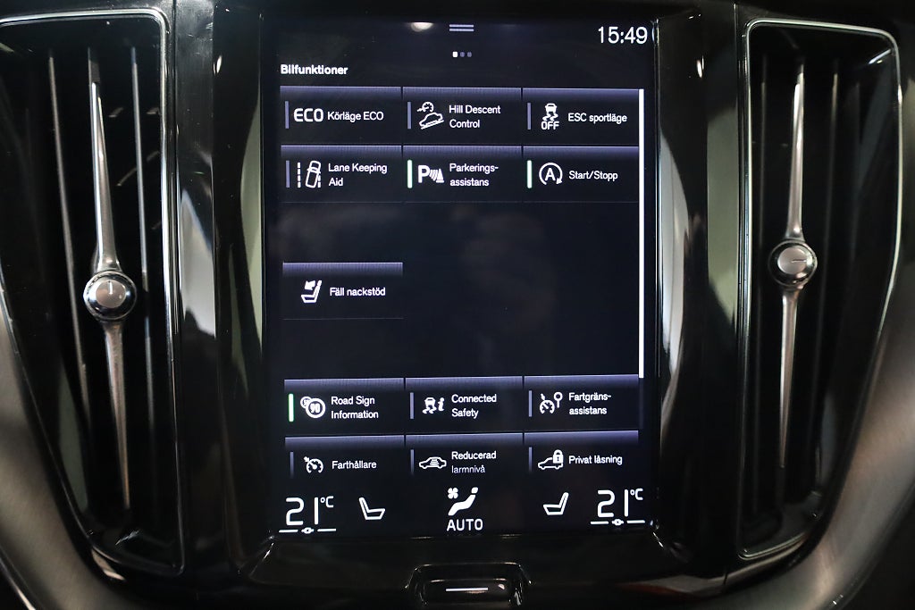 Volvo XC60 D4 AWD AUT Momentum SE Navi Drag VOC Leasbar 2019