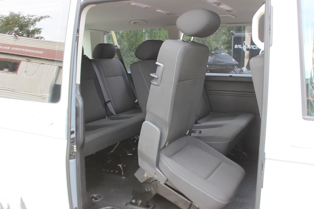 Volkswagen Caravelle 2016 - miniatyr 5