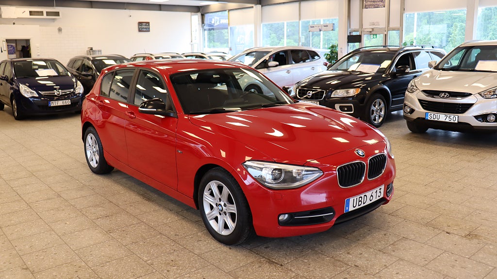 BMW 120 d 5-dörrars Sport line Nybesiktigad
