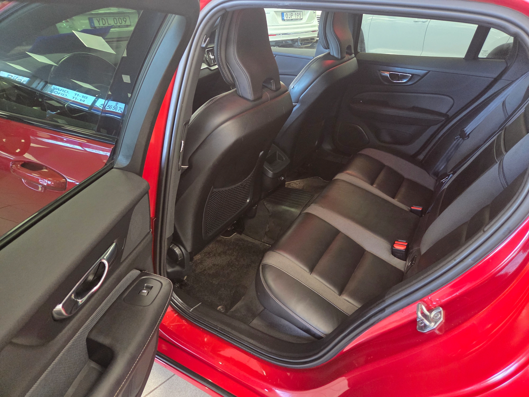 Volvo V60 D3, R-Design 2019, bild 6/59