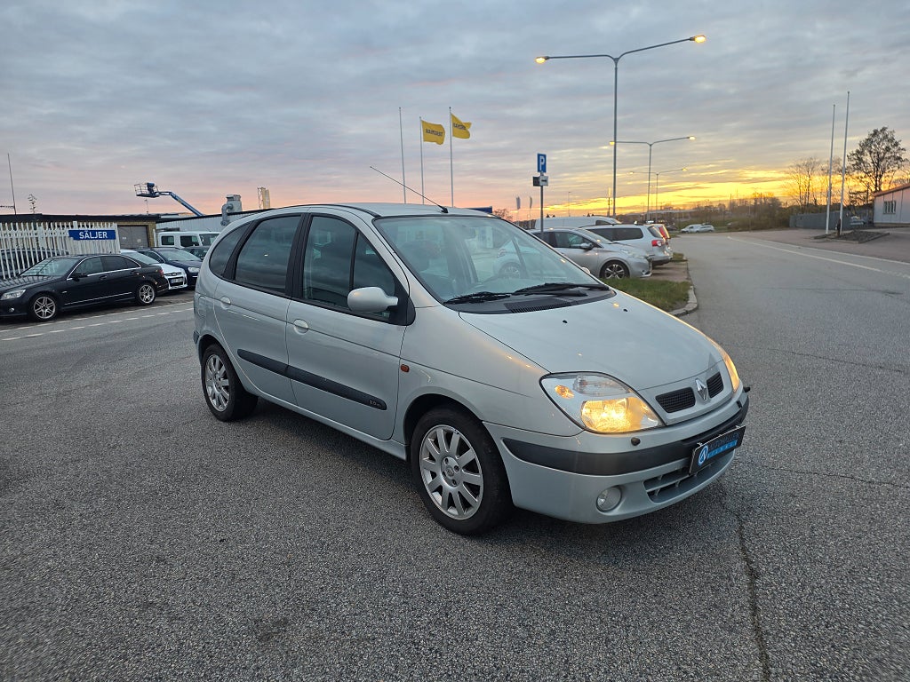 Renault Scénic 2.0 139HK 0% RÄNTA 36Mån ( Endast 1 Ägare )