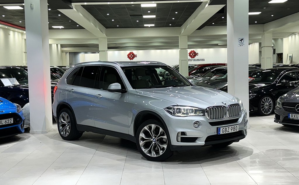 BMW X5 xDrive40d/Navi/B-kam/Drag/SOV Hjlul/BMW Connect/Eu6