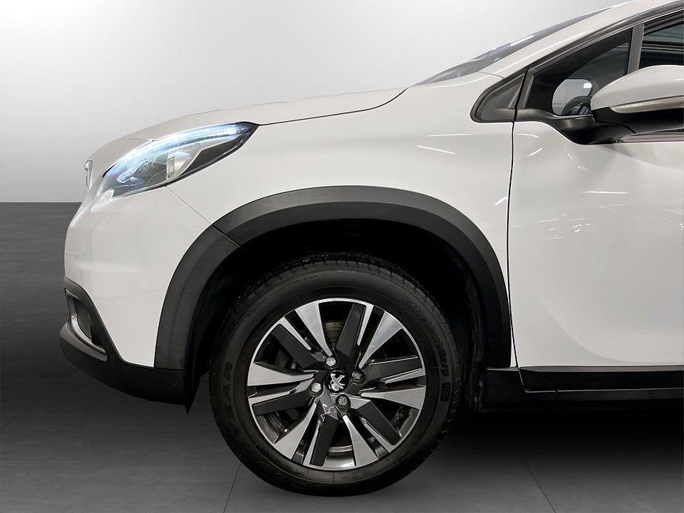 Bild på Peugeot 2008 Allure 1.2 PT 110hk Aut - P-SENSORER BAK
