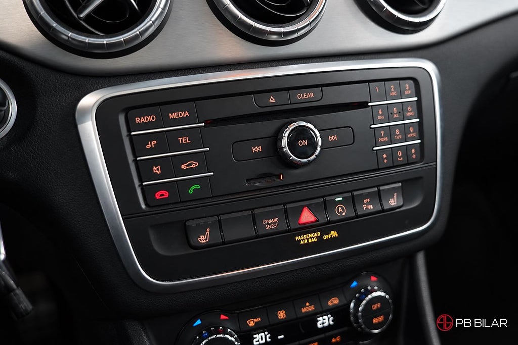 Mercedes-Benz CLA200