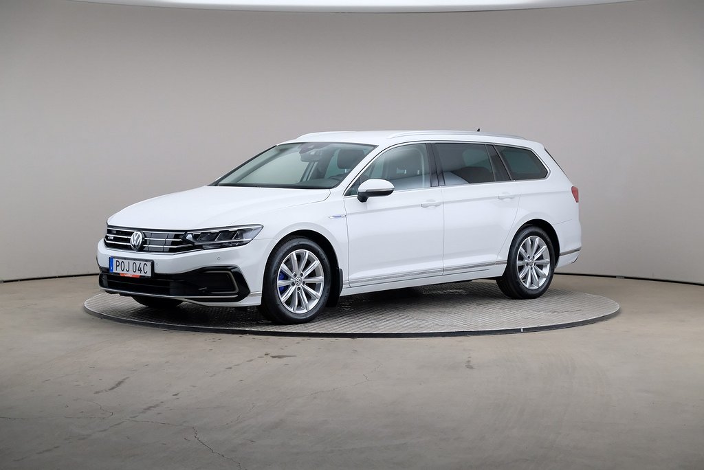 Volkswagen Passat GTE SC Dragpkt Active Info Läder