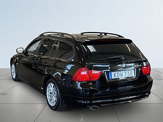 BMW 320D xDrive Touring Comfort MVärm/S&V/Psens/Kamkedja – bild 5