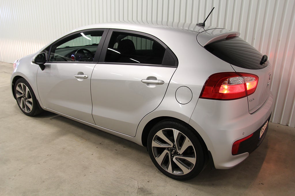 Kia Rio 5-dörrar 1.2  dragkrok(löstagbar), NAV, P-sensor, BT