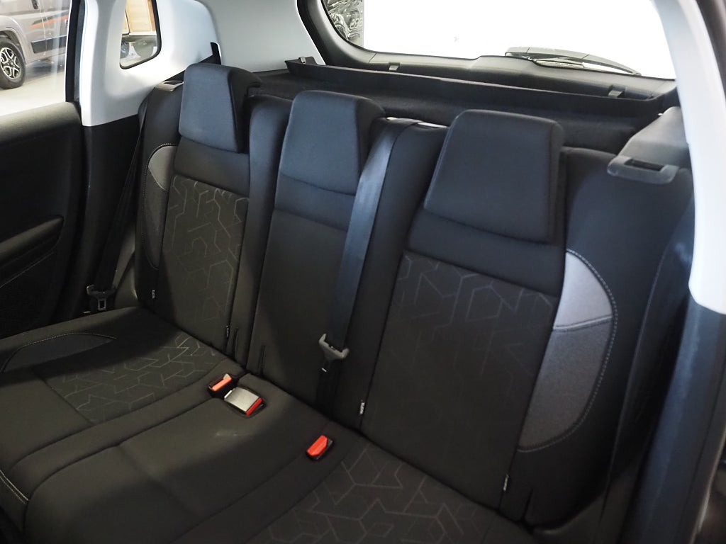 Peugeot 2008 Active 1.2 PureTech 110 EAT Automat 2016