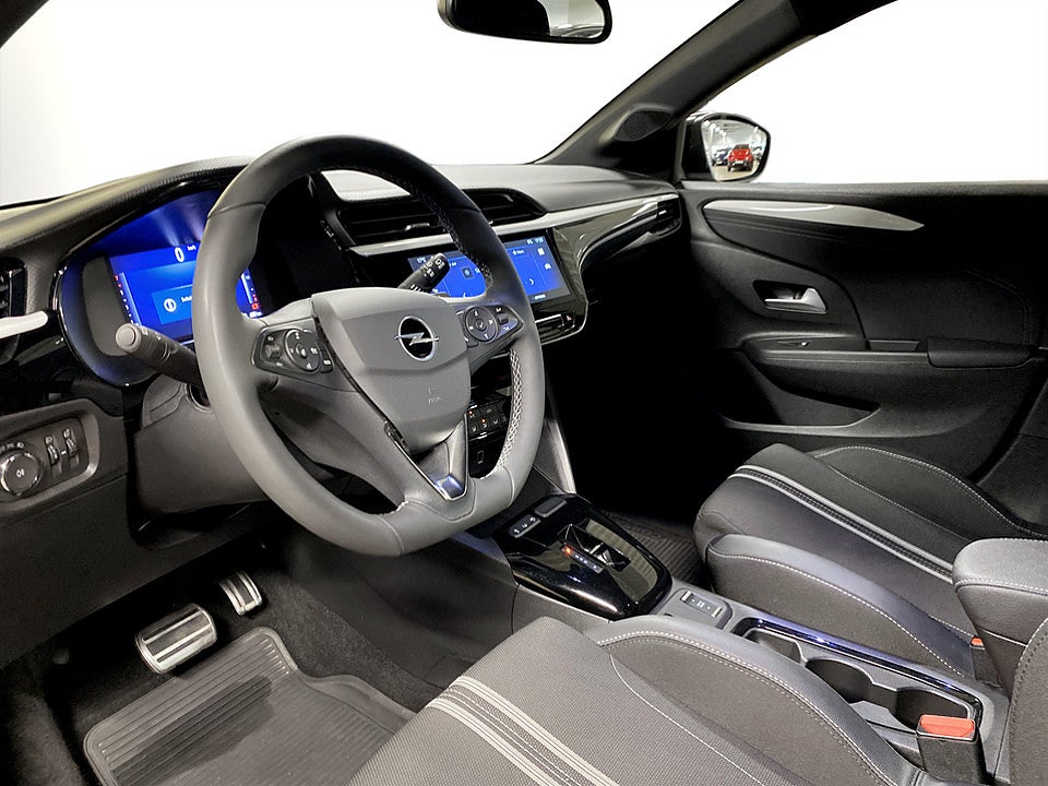 Bild på Opel Corsa GS 1.2 PT 100hk Aut RATTVÄRME BACKKAMERA CARPLAY