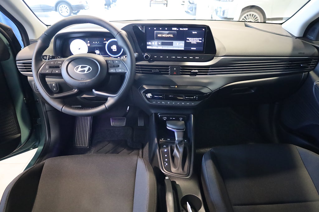 Hyundai i20 DCT Advanced Sollucka *Lagerbil för snabb leverans 2026
