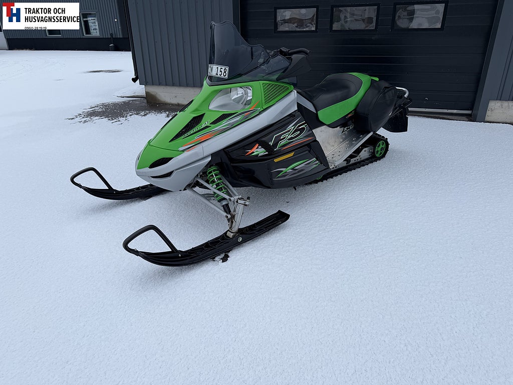 Arctic Cat F5 LXR Endast 200 mil 1 ägare sedan ny -07