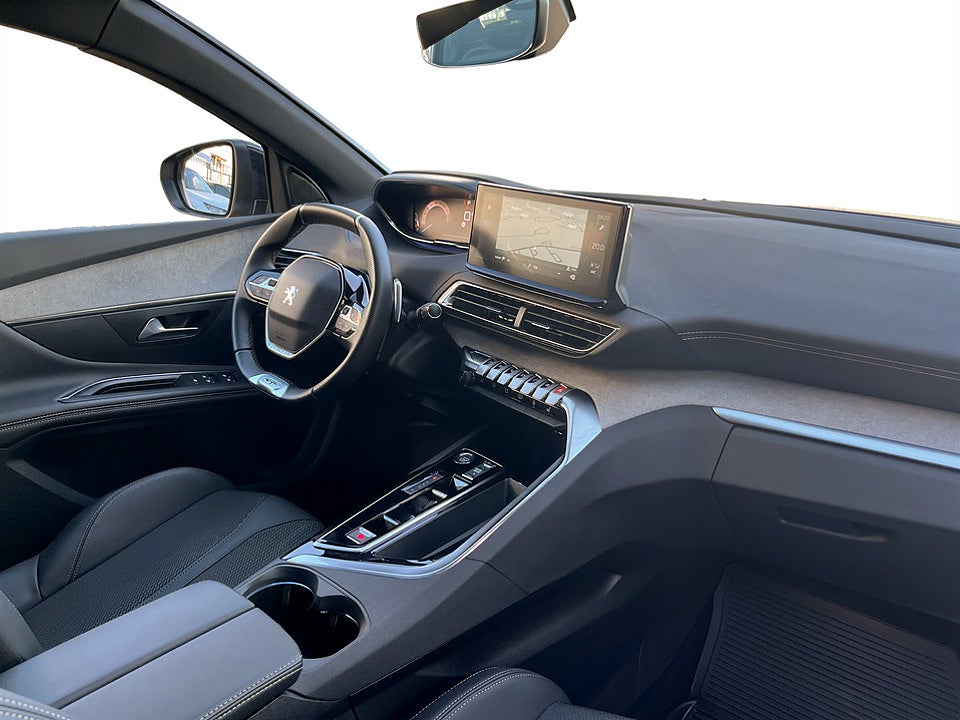 Bild på Peugeot 3008 GT 1.2 PT 130hk Aut B-KAMERA CARPLAY