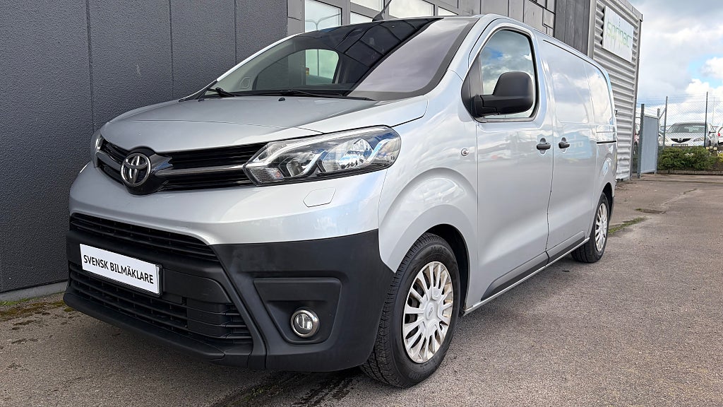 Toyota ProAce 1.6 D-4D Medium|Dragkrok|HuD|2st skjutdörrar| 3sits 