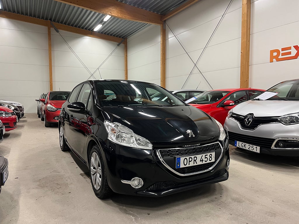 Peugeot 208 5-dörrar 1.2 VTi 82      Besiktad 