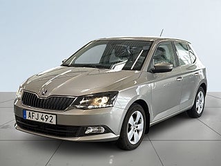 Skoda Fabia 1.0 TSI Style S&V-hjul Carplay Parkeringssensorer – bild 16