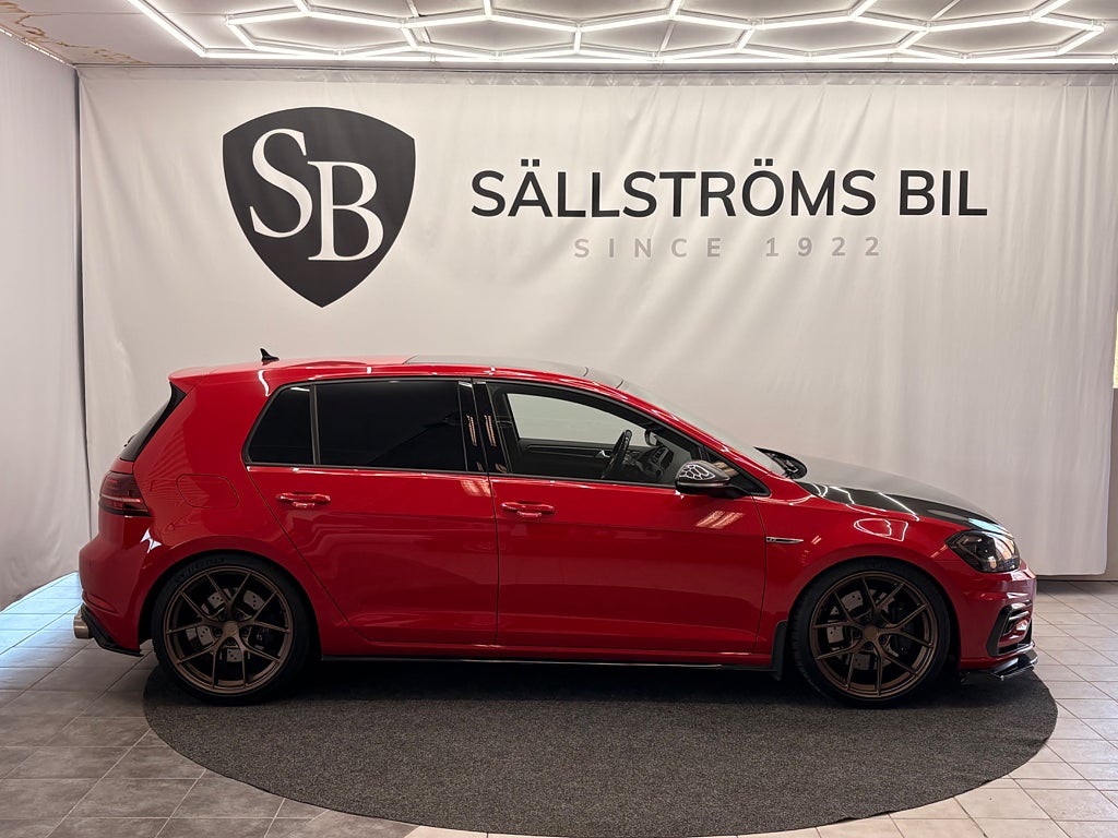 Volkswagen Golf 5-door R 2.0 TSI 4Motion R++