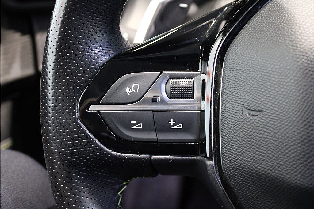 Bild på Peugeot 208 GT-Line 1.2 PT 130hk Aut - B-KAMERA, CAPRLAY