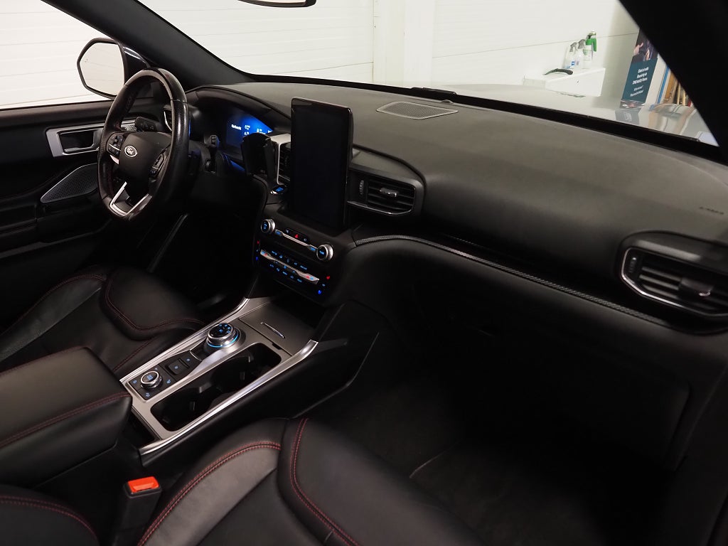 Ford Explorer Plug-In Hybrid ST-Line 360 B&O Drag Navi Skinn