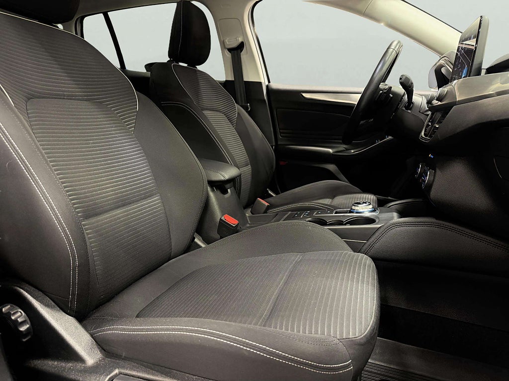 Ford Focus Kombi 1.5 Automat Titanium Vinterhjul  - miniatyr 13