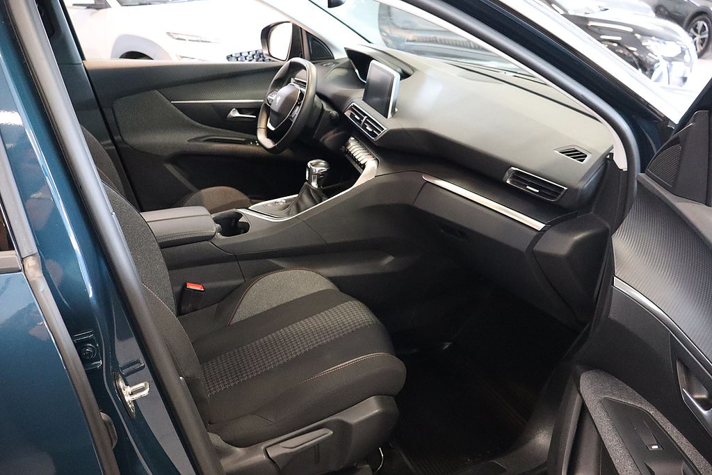 Bild på Peugeot 3008 Active Pack 1.2 PT 130hk - B-KAMERA, CARPLAY