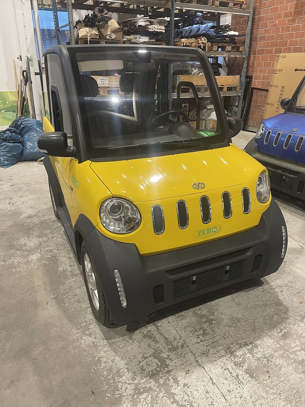 Titan R4 BEG KLASS 2 KÖRKORTSFRI!! 2 STYCKEN 