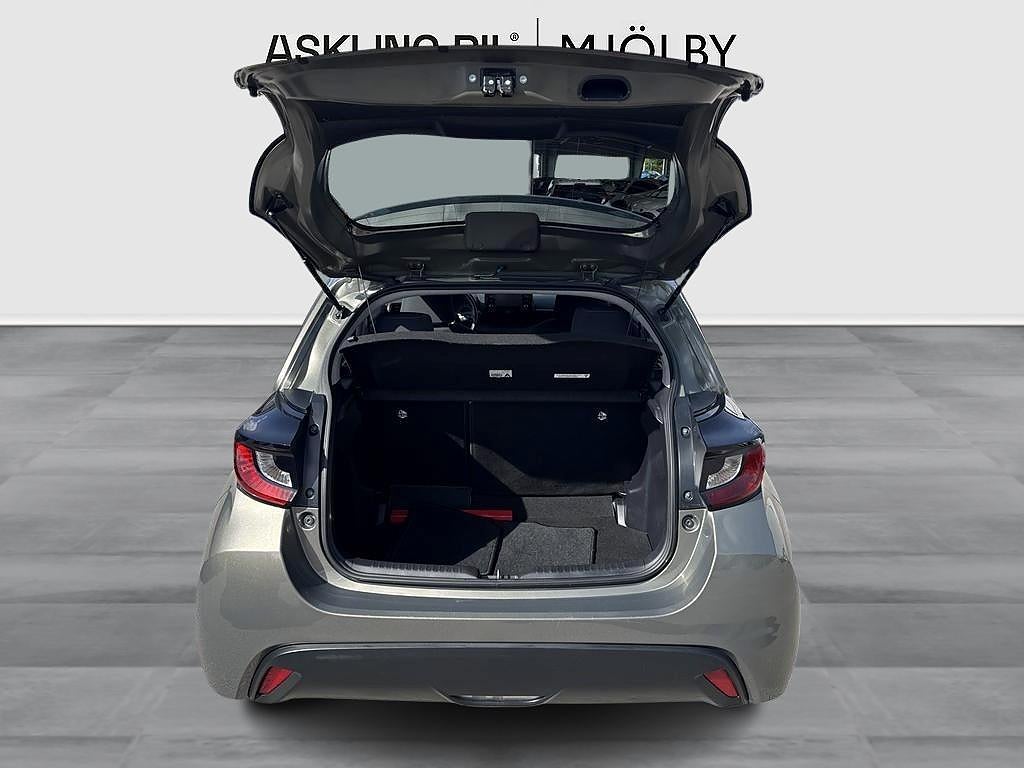 Toyota Yaris 2020 - miniatyr 11