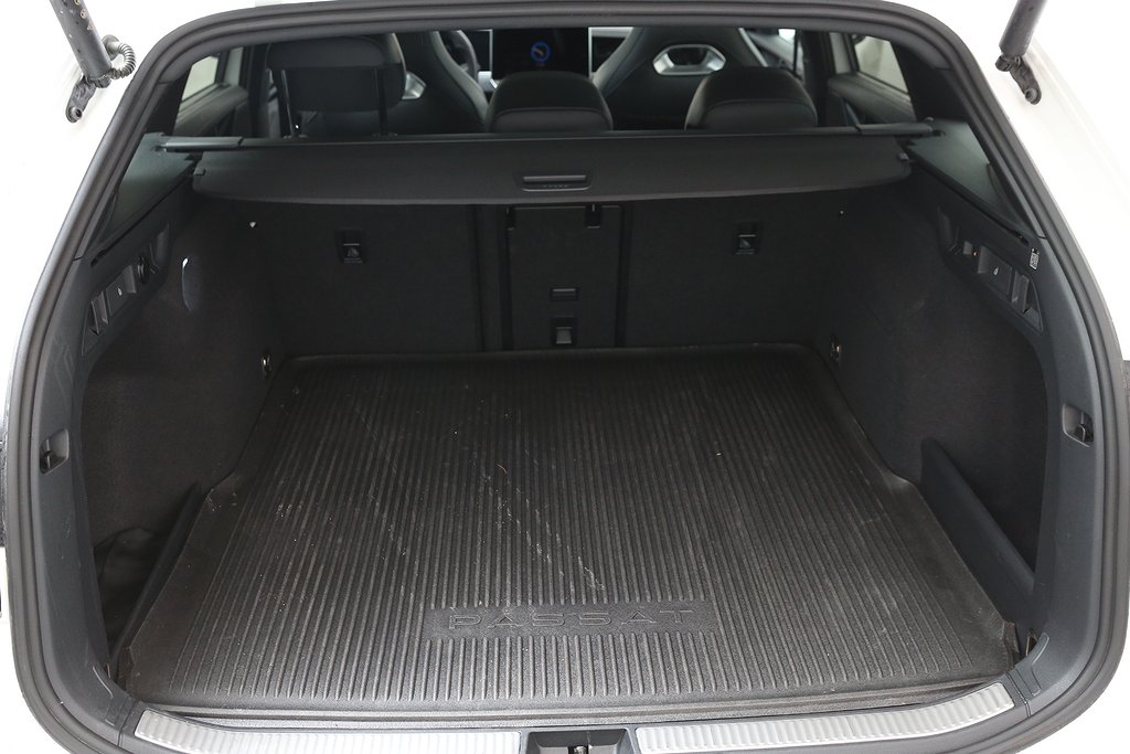 Volkswagen Passat 2,0 TDI SCR 4M R-Line SC Panorama Leasbar 2025