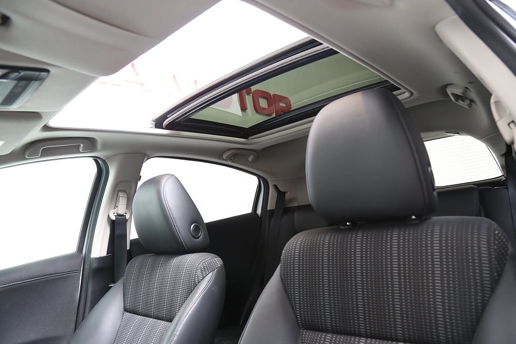 Honda HR-V 1,5 i-VTEC 131hk Executive Aut Keyless Panorama 1ägare