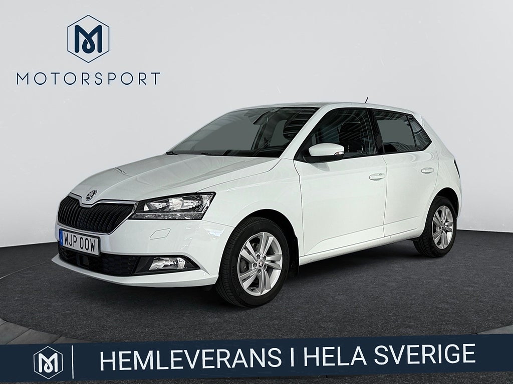 Skoda Fabia 1.0 TSI Dragkrok Carplay Sensorer Farthållare