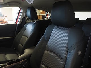 Halvkombi Mazda 3 14 av 22