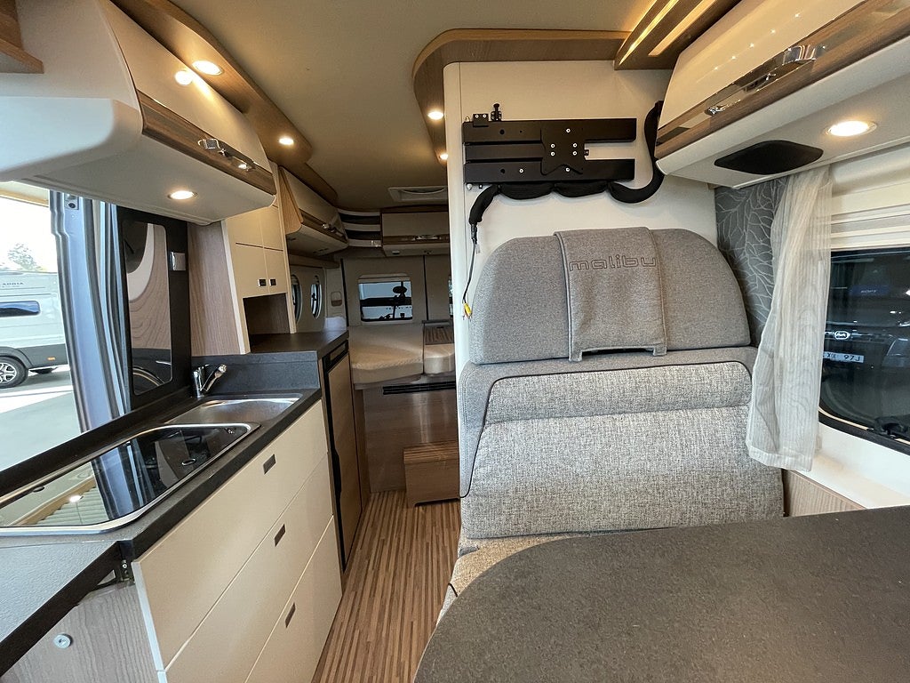 Carthago Malibu Van Charming GT Skyview 600 DB /Under 6m/4000kg totalvikt - Carthago