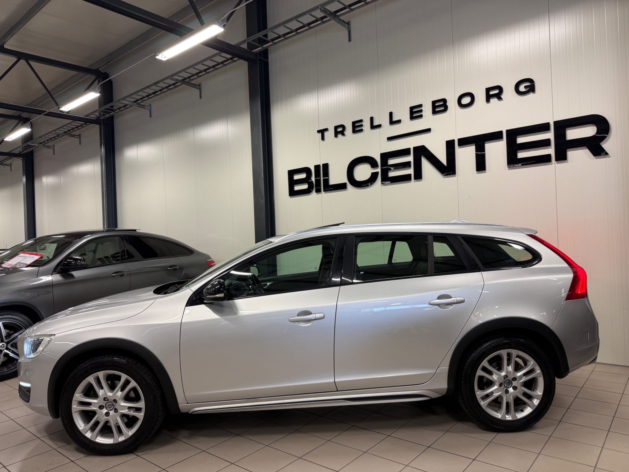 Volvo V60 Cross Country 2016, kuva 3/42