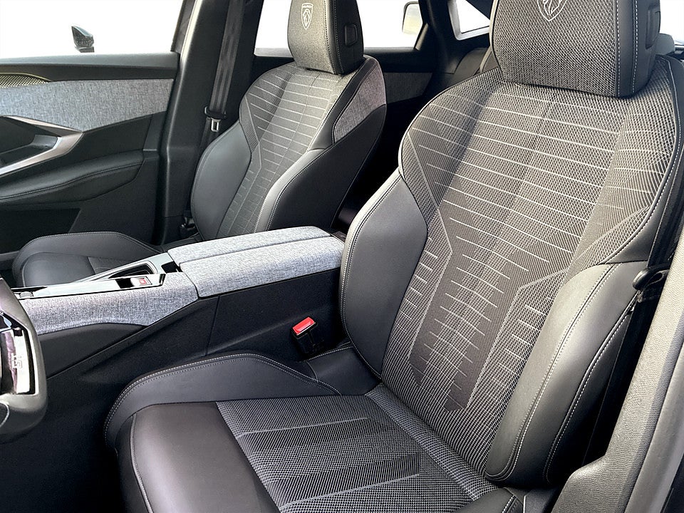 Bild på Peugeot 3008 GT Hybrid 145hk Aut B-KAMERA CARPLAY