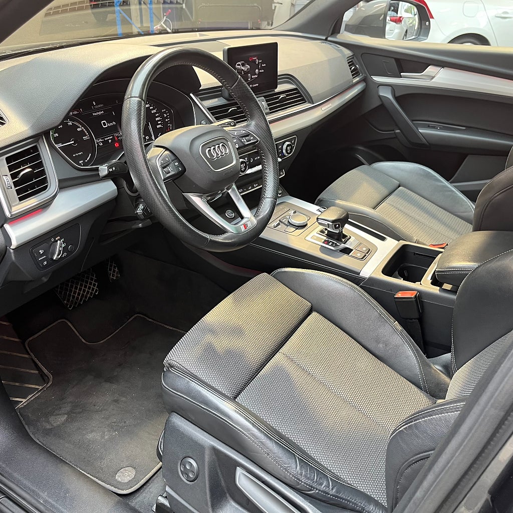 Audi Q5 55 TFSI e quattro S Line Carplay Matrix Panorama