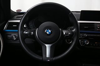 Sedan BMW 330 13 av 24