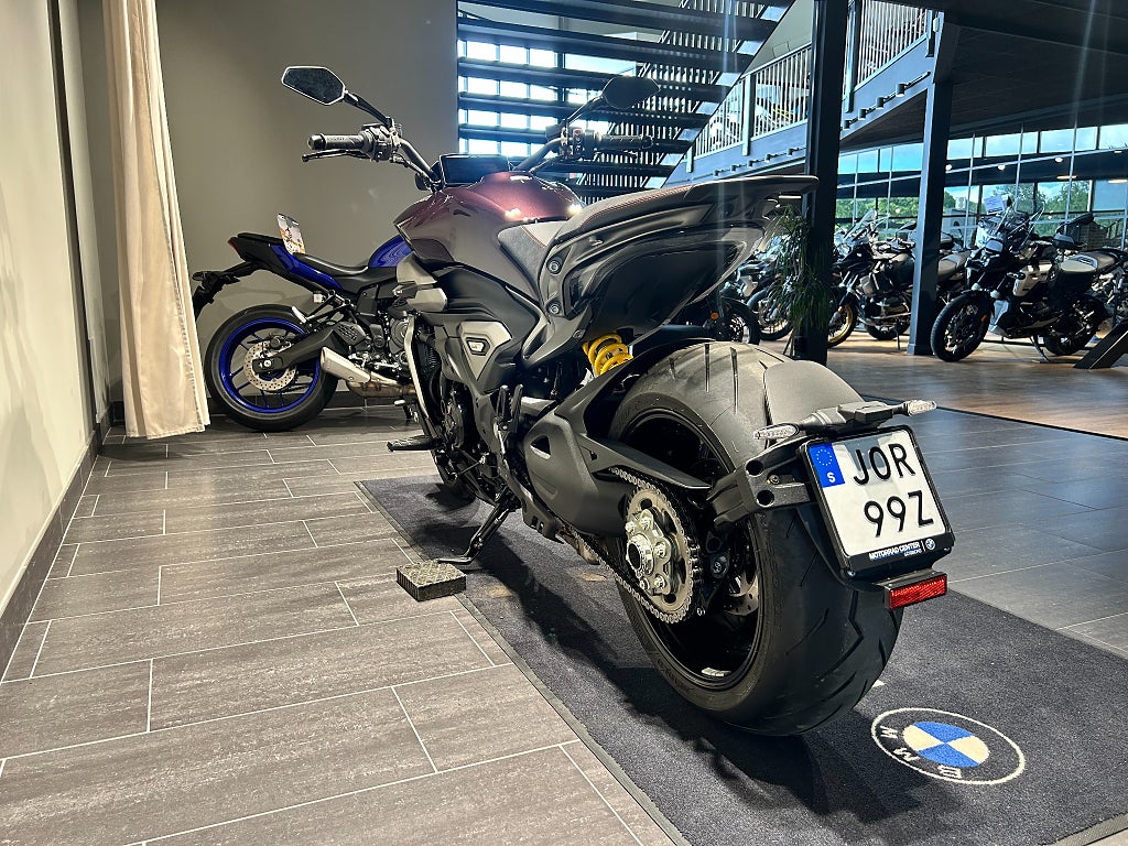 Ducati Xdiavel V4 /1mil/3,45%/Black Lava