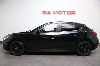 Halvkombi Mazda 3 2 av 11