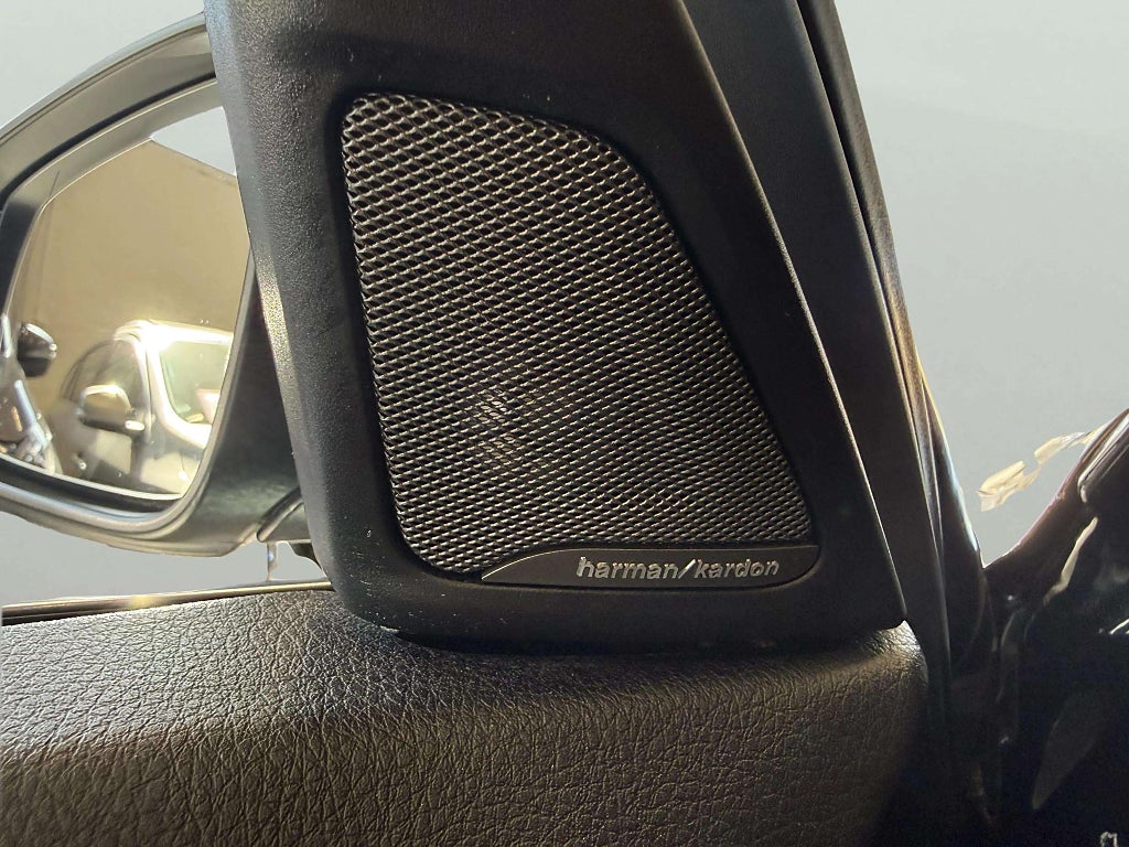 BMW 520d xDrive Touring Steptronic M-Ratt H&K Skinn Drag 2 Ägare - miniatyr 15