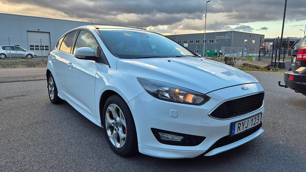 Ford Focus 1.0 EcoBoost ST-Line EU6 Ny kamrem/service 125 hk