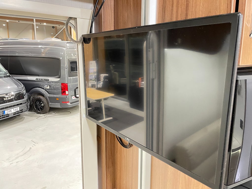 Pilote Essentiel P 740 GJ /ALDE/Solcell/B-körkort/Ugn/Långbäddar - Pilote