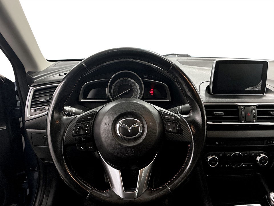 Bild på Mazda 3 Sedan 2.0 SKYACTIV-G 120hk P-SENSORER NAVI