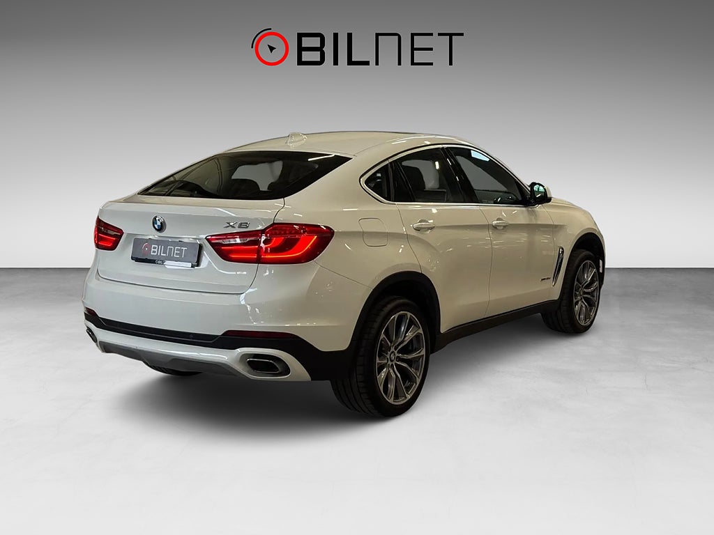 BMW X6 xDrive40d 313hk HUD Värmare Komfortstol 20" Pano Drag