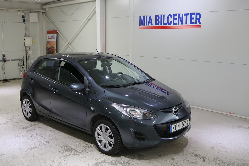 Mazda 2  1.3 MZR / Ny besiktad / Ny servad 